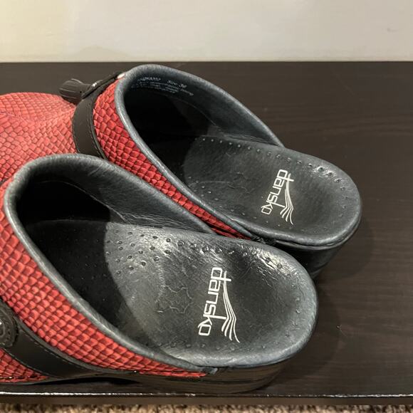 Dansko Shandi Snakeskin Tassel Red Leather Clog Size EU 36 US 5.5-6 - Picture 8 of 9